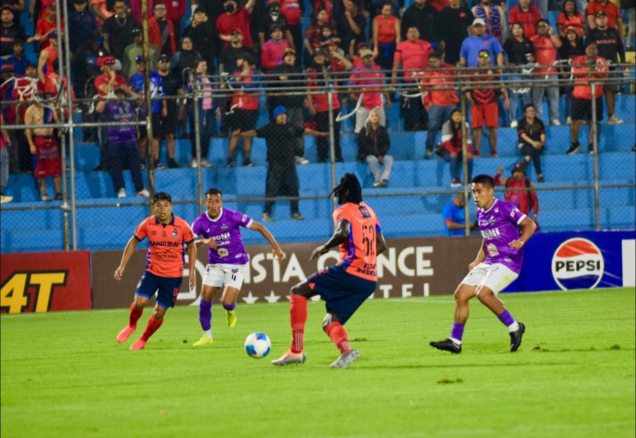 Achuapa ante Guastatoya en juego crucial por la permanencia