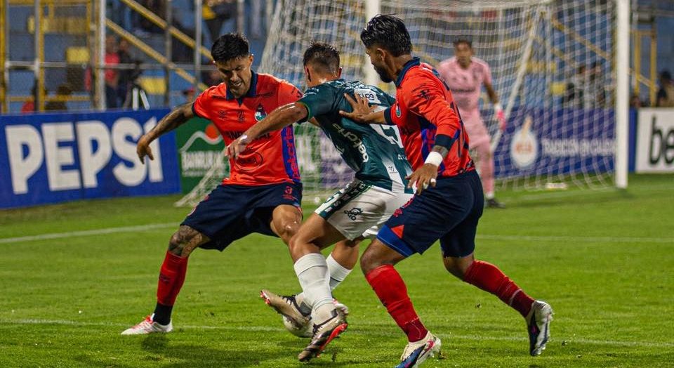 Resumen fecha 8: Municipal el nuevo líder del Torneo Clausura previo al clásico