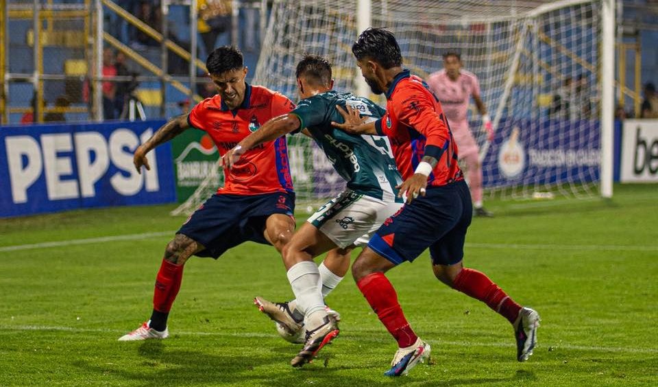 Resumen fecha 8: Municipal el nuevo líder del Torneo Clausura previo al clásico