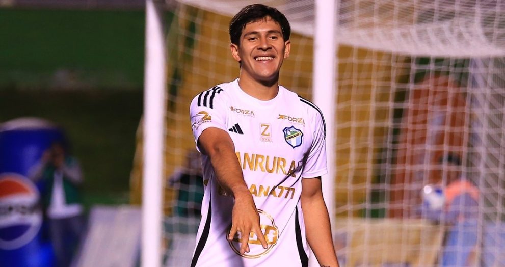 Comunicaciones toma el liderato; jornada 11 deja sorpresas y un técnico fuera