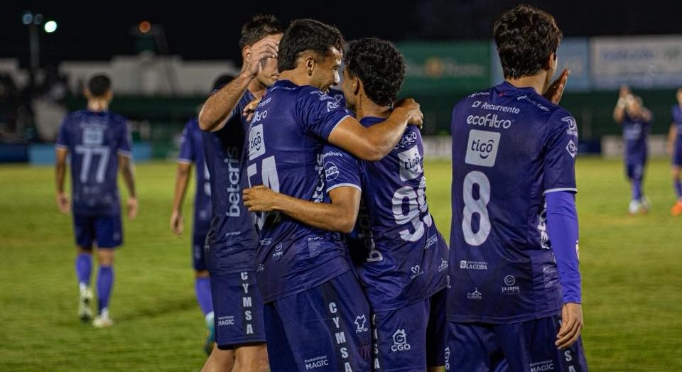 Resumen: Xelajú MC es el nuevo líder en la jornada 15; el Campeón está de vuetla