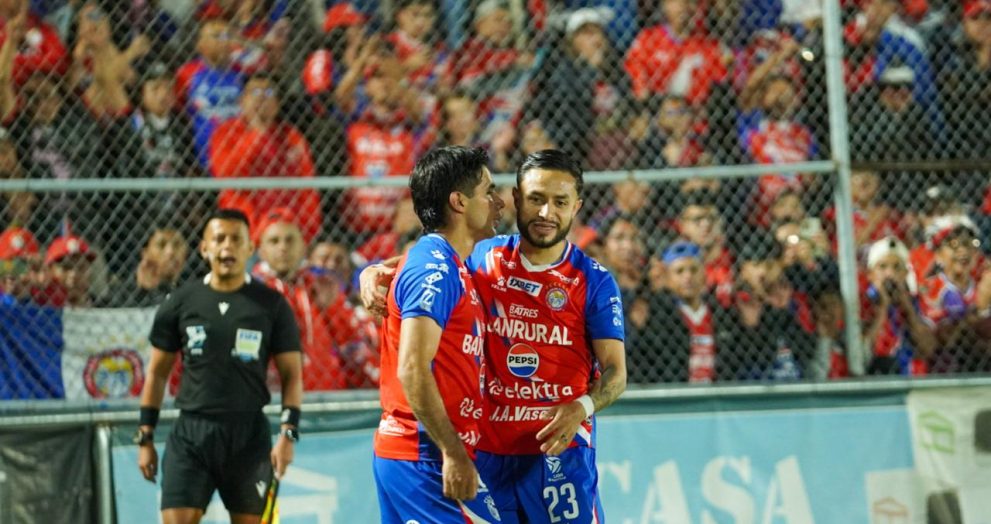Xelajú MC elimina a Comunicaciones, clasifica a la final y asegura boleto internacional