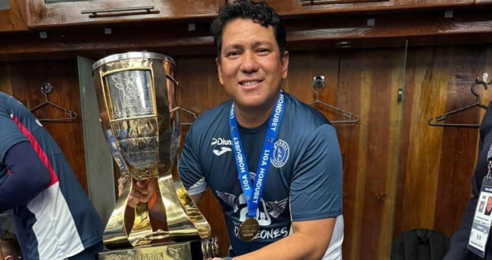 Guatemalteco Adrián Barrios se consagra campeón con Motagua en Honduras