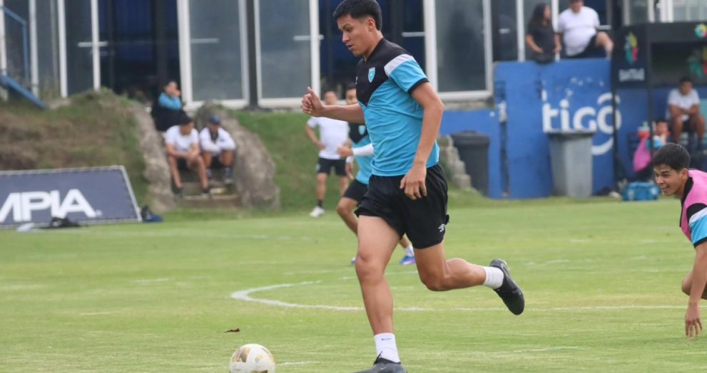 VIDEO | Daniel Méndez quiere abrirse camino en la Azul y Blanco