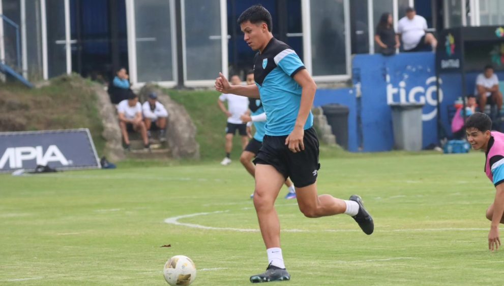VIDEO | Daniel Méndez quiere abrirse camino en la Azul y Blanco