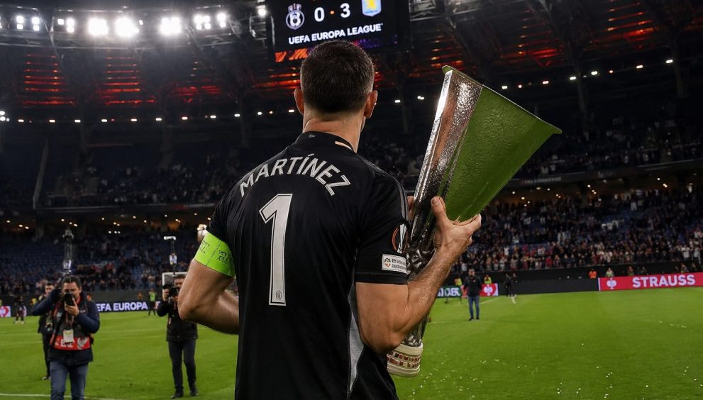 Aston Villa golea al Friburgo y conquista el título europeo en Estambul