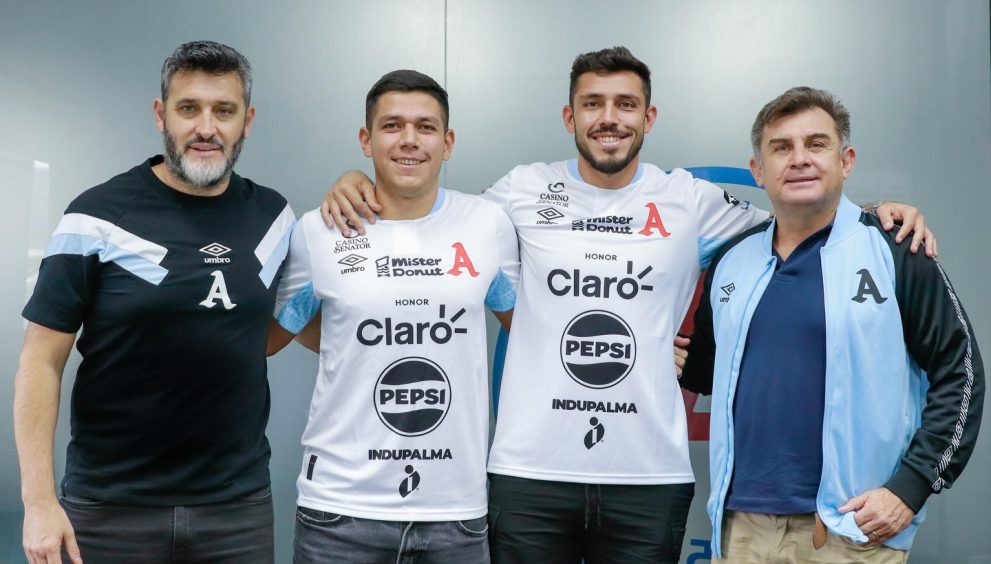 Hermanos guatemaltecos Soriano refuerzan al Alianza de El Salvador