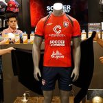 José Morales presenta el uniforme de su nuevo proyecto deportivo