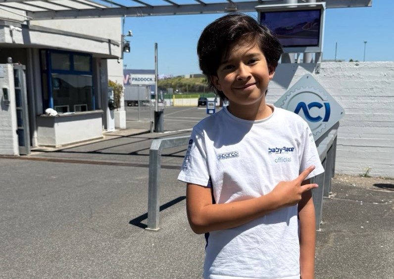 Guatemalteco Santiago de León finaliza entre los 20 mejores del Campeonato Italiano de Karting