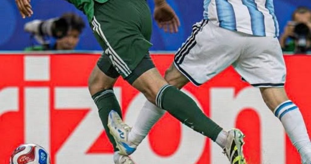 Argelia presenta queja ante la FIFA por arbitraje en el juego ante Argentina
