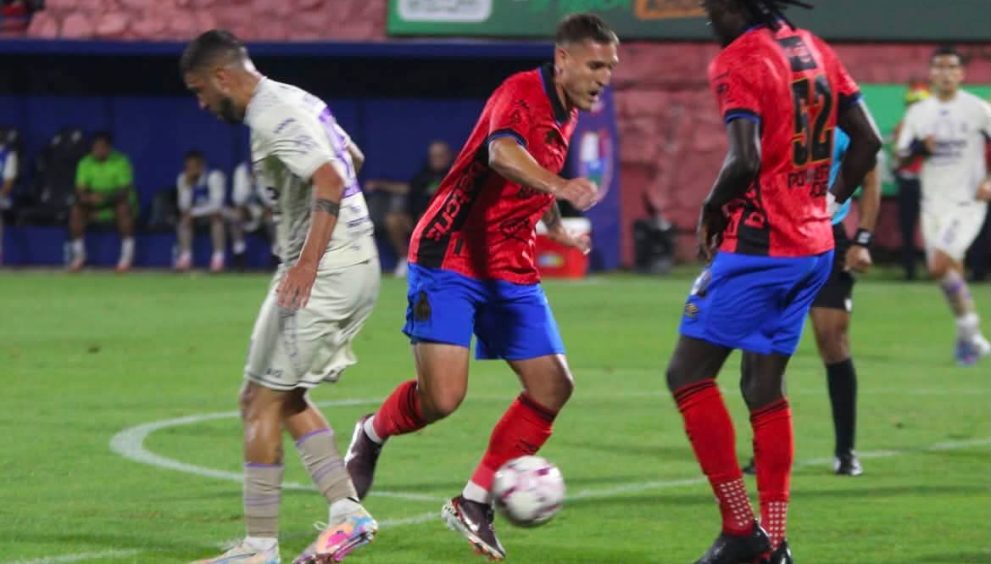 Municipal debuta con triunfo ante Mixco y estrena con éxito el FVS en el Apertura 2026