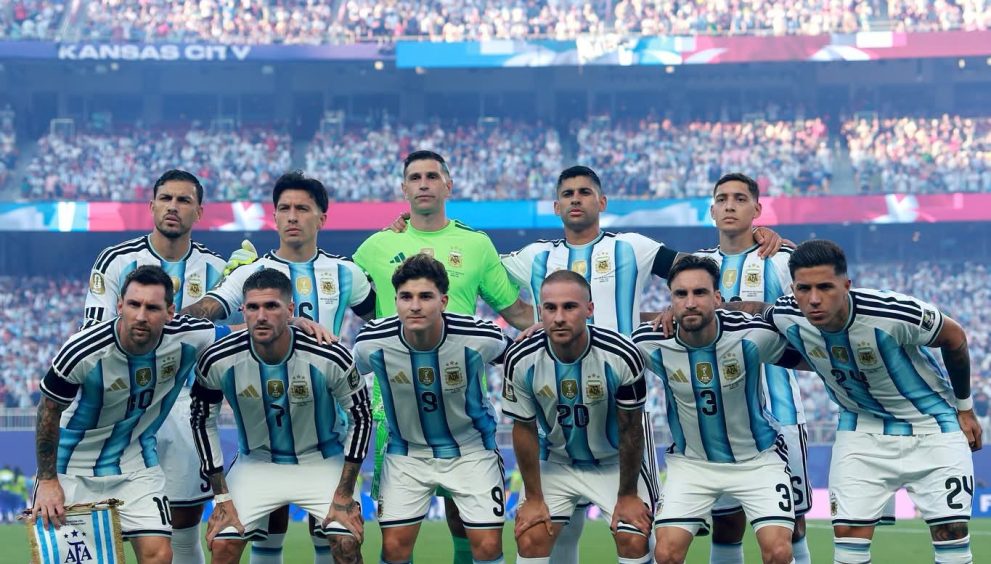 Argentina derrota a Suiza en la prórroga y enfrentará a Inglaterra en semifinales