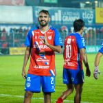 Xelajú MC consigue su primer triunfo tras imponerse a Aurora en un partido con tres expulsados