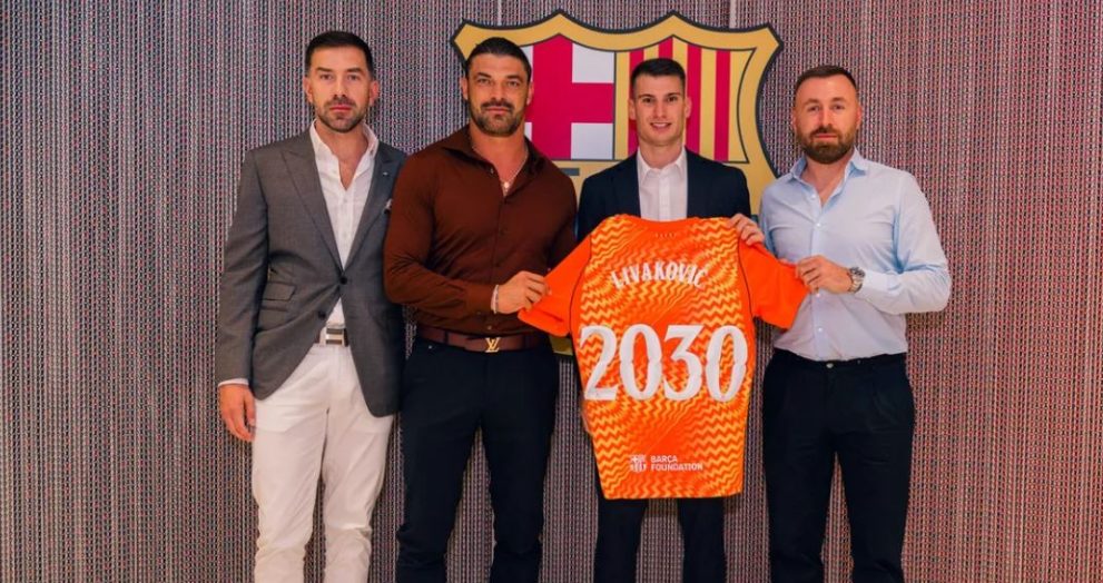 Barcelona hace oficial el fichaje de Dominik Livaković