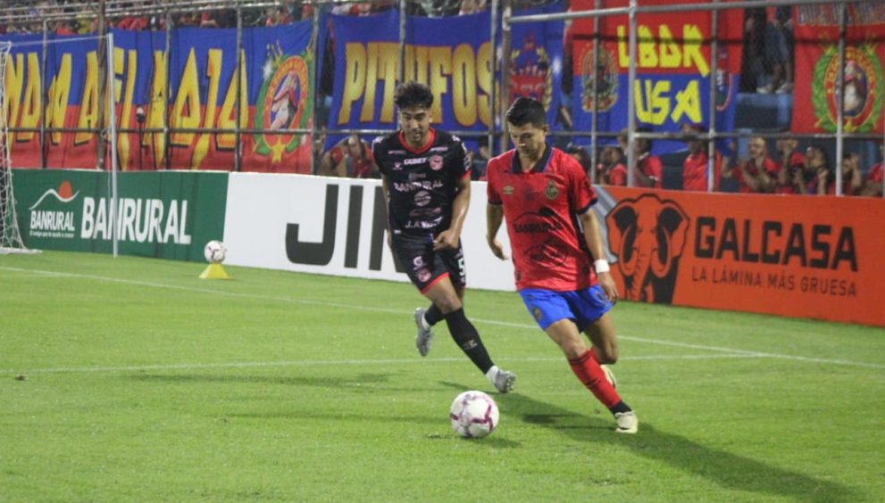 Municipal se juega la clasificación ante Motagua en una noche decisiva en el Trébol