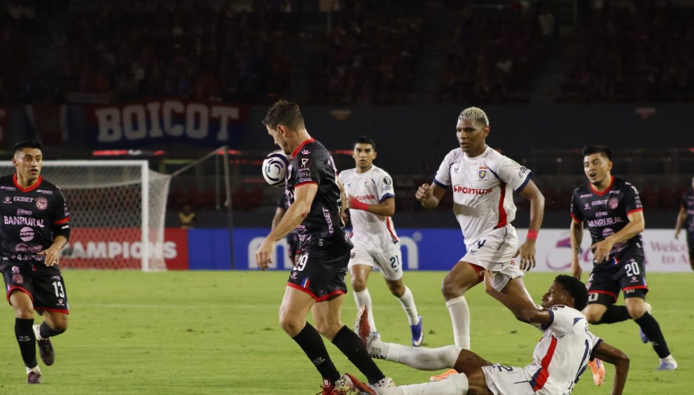 Xelajú cae goleado ante Plaza Amador y queda al borde de la eliminación