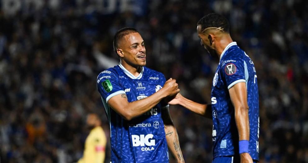 Cartaginés golpea primero ante Olimpia en la semifinal de la Copa Centroamericana