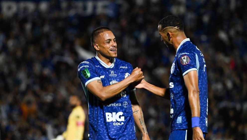 Cartaginés golpea primero ante Olimpia en la semifinal de la Copa Centroamericana