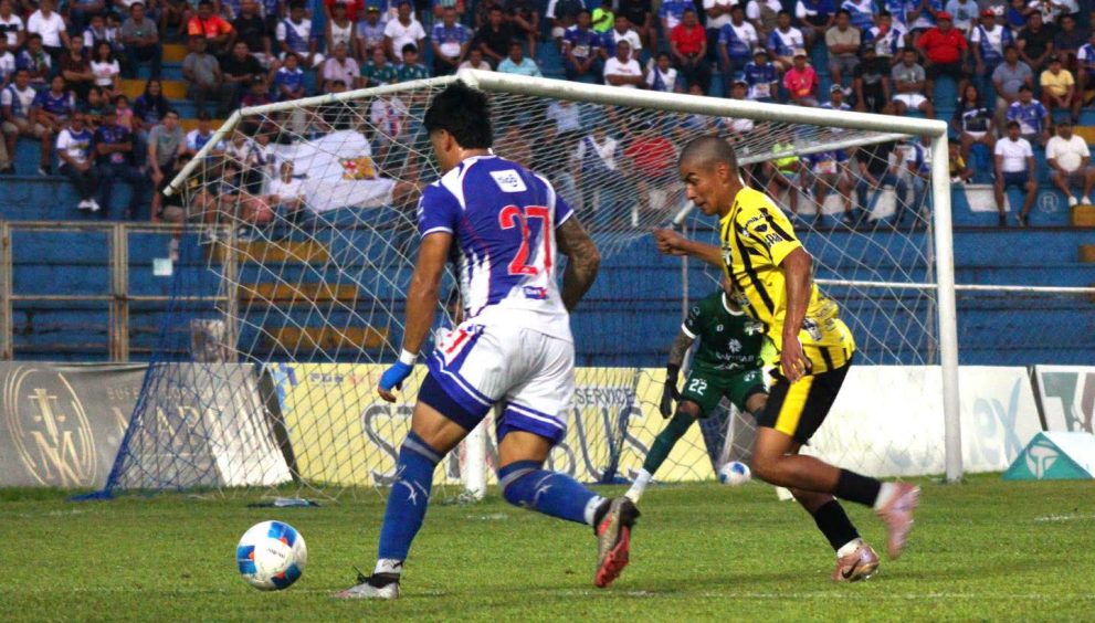 Aurora rescata un empate ante Suchitepéquez y cierra la jornada 16